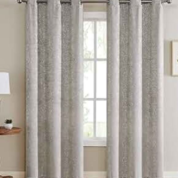 Juicy Couture Home Dainty Chic Two Window Panels w/Grommets - Picture 2 of 8